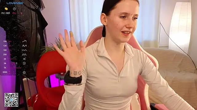 Snapshot of mon_lola chatting on February 22, 10:51 am mon lola online show from February 22, 10:51 am