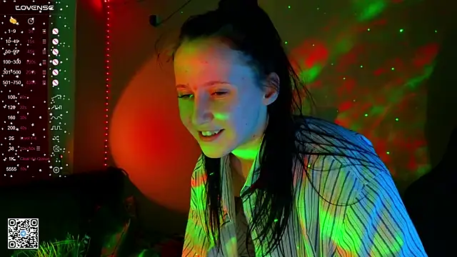 Snapshot of mon_lola chatting on March 5, 5:50 pm mon lola online show from March 5, 5:50 pm