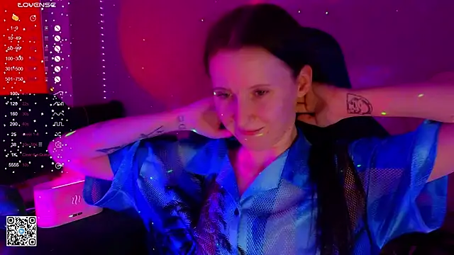 Snapshot of mon_lola chatting on March 6, 2:18 pm mon lola online show from March 6, 2:18 pm