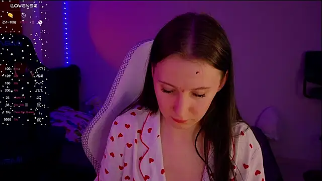 Snapshot of mon_lola chatting on March 15, 8:43 pm mon lola online show from March 15, 8:43 pm