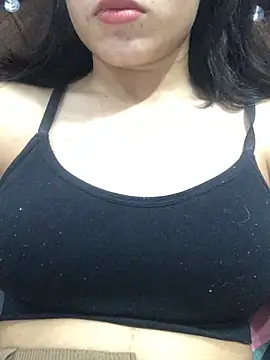 Snapshot of Tanvi_roy98 chatting on February 24, 7:44 am Tanvi roy98 online show from February 24, 7:44 am