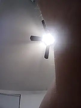 jayjay198080 online show from December 21, 1:40 pm