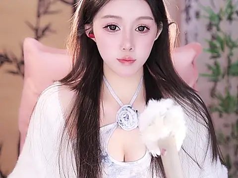 Summer-Momo online show from January 14, 1:06 pm
