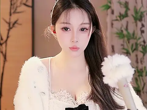 Summer-Momo online show from February 22, 12:29 pm