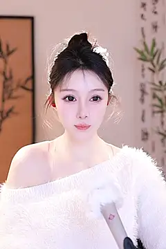 Summer-Momo online show from March 6, 8:08 am