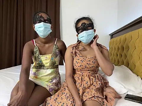 Snapshot of Tatoo_girl chatting on March 9, 8:40 am Tatoo girl online show from March 9, 8:40 am