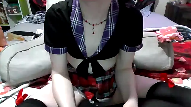 AverageRose online show from February 12, 12:01 pm