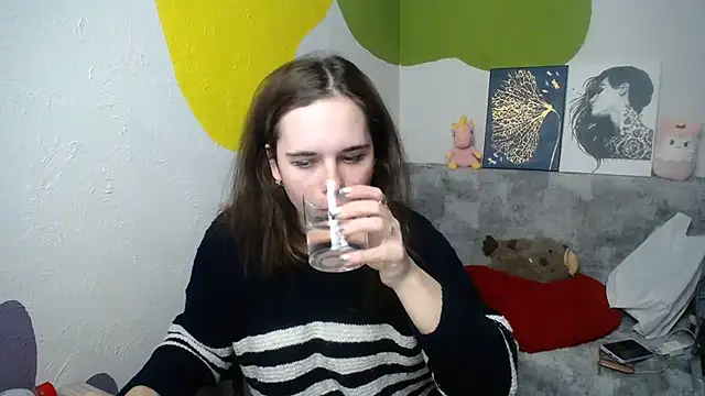 Snapshot of mini_girly chatting on January 8, 5:59 pm mini girly online show from January 8, 5:59 pm