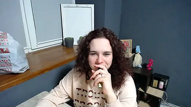 Snapshot of mini_girly chatting on January 27, 11:22 am mini girly online show from January 27, 11:22 am