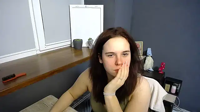 Snapshot of mini_girly chatting on January 28, 1:16 pm mini girly online show from January 28, 1:16 pm