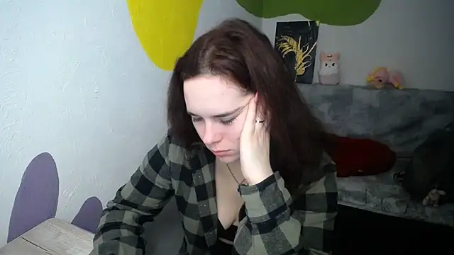 Snapshot of mini_girly chatting on February 1, 7:05 am mini girly online show from February 1, 7:05 am