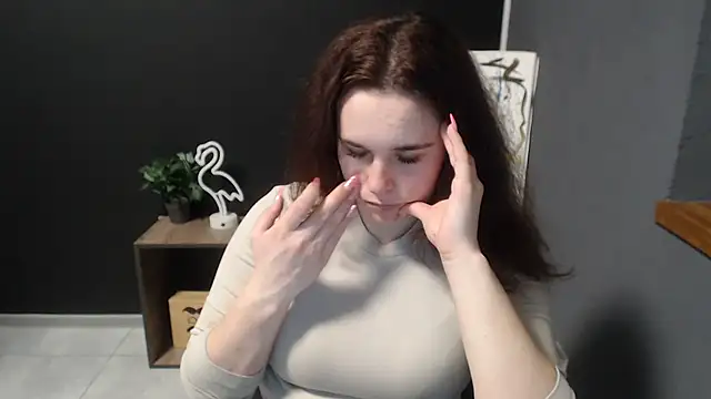 Snapshot of mini_girly chatting on February 10, 4:14 pm mini girly online show from February 10, 4:14 pm