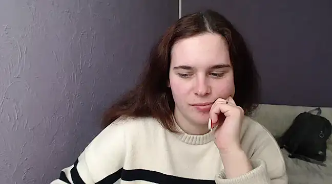 Snapshot of mini_girly chatting on February 25, 12:13 pm mini girly online show from February 25, 12:13 pm