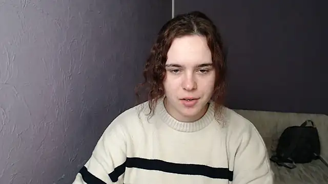 Snapshot of mini_girly chatting on February 26, 7:42 am mini girly online show from February 26, 7:42 am