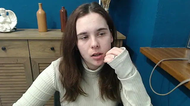 Snapshot of mini_girly chatting on March 21, 12:39 pm mini girly online show from March 21, 12:39 pm