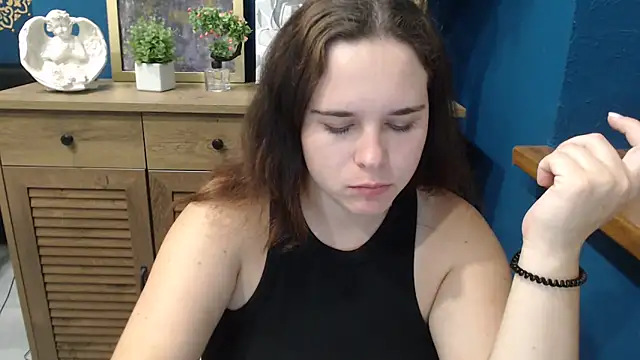 Snapshot of mini_girly chatting on September 19, 7:32 am mini girly online show from September 19, 7:32 am