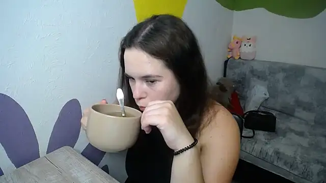 Snapshot of mini_girly chatting on September 22, 12:18 pm mini girly online show from September 22, 12:18 pm