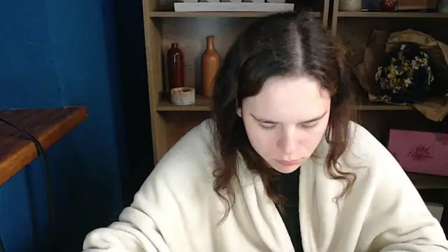 Snapshot of mini_girly chatting on October 1, 6:41 am mini girly online show from October 1, 6:41 am