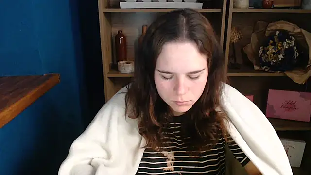 Snapshot of mini_girly chatting on October 2, 6:53 am mini girly online show from October 2, 6:53 am