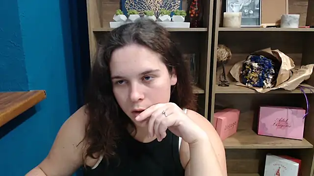 Snapshot of mini_girly chatting on October 4, 2:59 pm mini girly online show from October 4, 2:59 pm