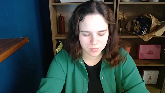 Snapshot of mini_girly chatting on October 21, 2:29 pm mini girly online show from October 21, 2:29 pm