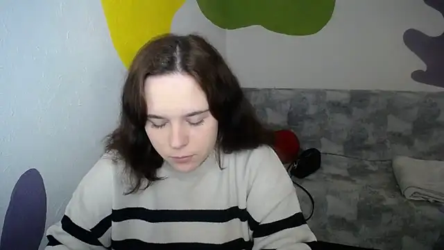 mini girly online show from December 3, 1:20 pm