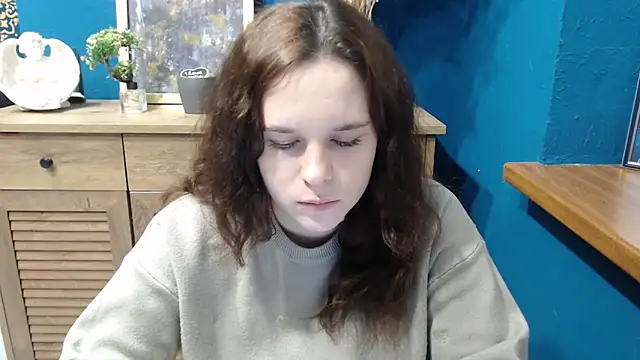 mini girly online show from December 19, 12:56 pm