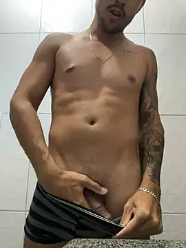 Snapshot of carvalhofelipe chatting on January 7, 10:19 pm carvalhofelipe online show from January 7, 10:19 pm