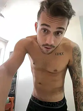 Snapshot of carvalhofelipe chatting on February 10, 1:33 pm carvalhofelipe online show from February 10, 1:33 pm