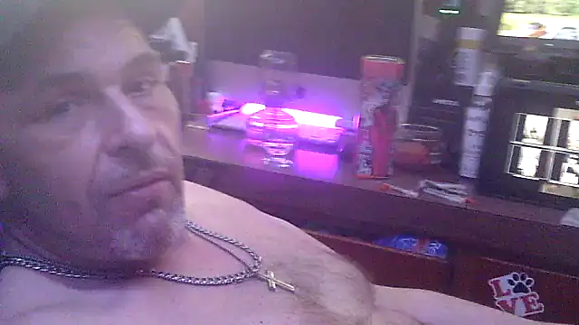 Snapshot of MacGayver1977 chatting on June 16, 3:58 pm MacGayver1977 online show from June 16, 3:58 pm