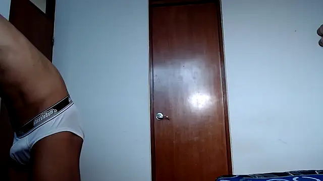 HOTLATINO2025 online show from May 9, 4:12 pm