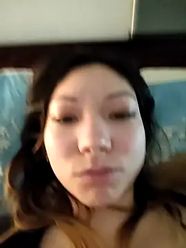 Snapshot of LoveFoxyQueen chatting on January 22, 5:16 am LoveFoxyQueen online show from January 22, 5:16 am