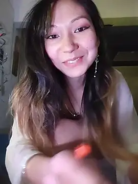 Snapshot of LoveFoxyQueen chatting on March 25, 8:59 pm LoveFoxyQueen online show from March 25, 8:59 pm