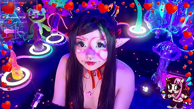 Snapshot of LaytonBox chatting on February 14, 2:25 pm LaytonBox online show from February 14, 2:25 pm