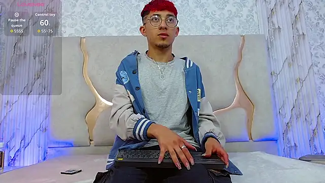 Axel tay online show from January 9, 11:46 am