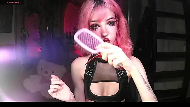 Ink  pleasure online show from September 24, 10:35 pm