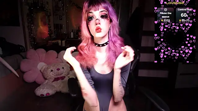 Ink  pleasure online show from May 5, 12:07 am