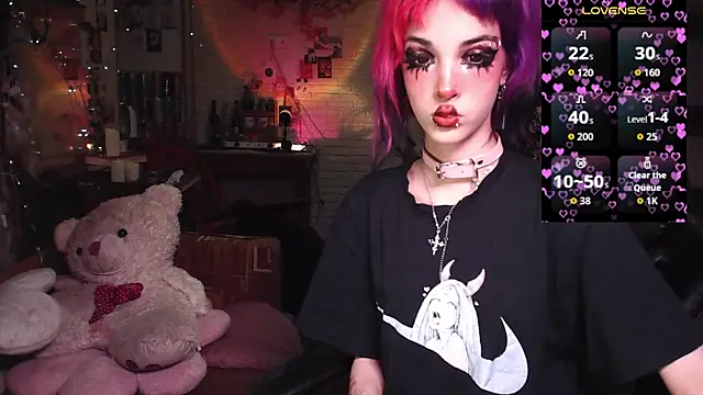Ink  pleasure online show from May 16, 11:25 pm