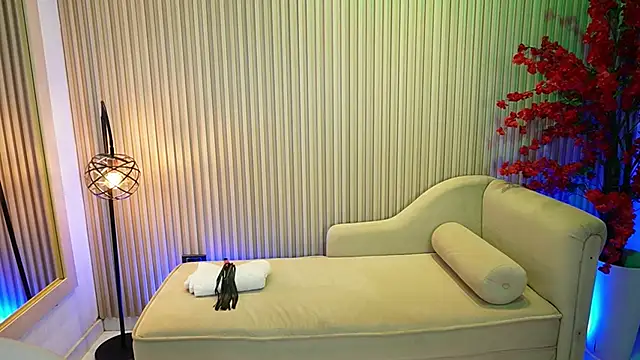 Emma Walkerr  online show from September 25, 7:06 pm