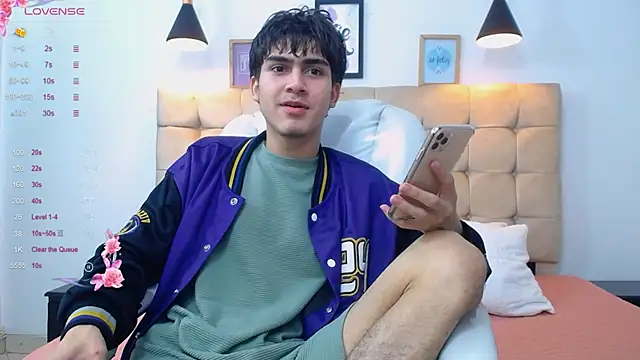 Tommy18   online show from February 9, 6:54 am