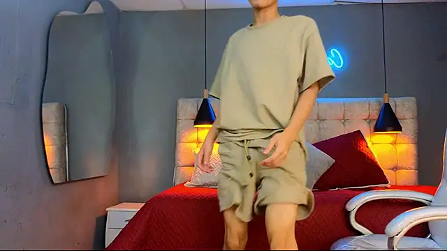 Tommy18   online show from February 26, 10:04 am