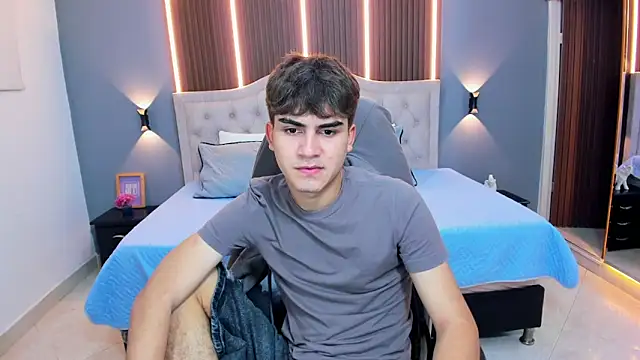 Tommy18   online show from February 26, 3:27 am