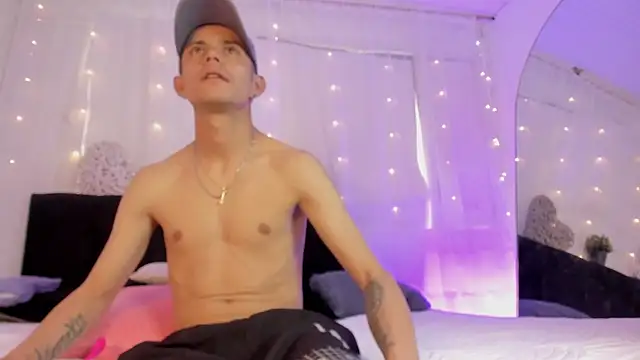 Bonny and carrot online show from November 18, 7:29 pm