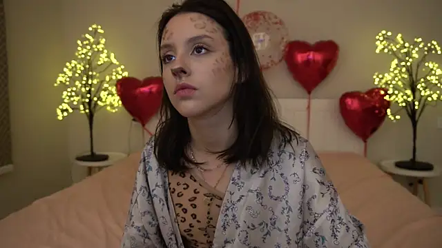 Snapshot of AnnaElys chatting on February 19, 3:39 am AnnaElys online show from February 19, 3:39 am