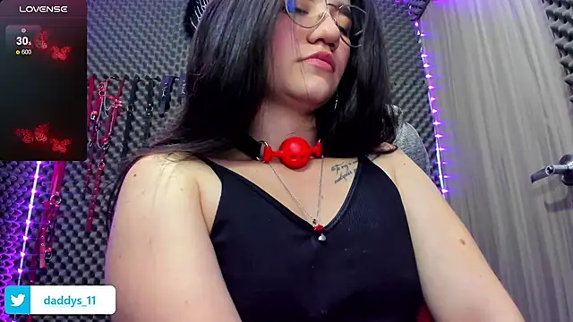 lilihot  online show from March 5, 10:10 pm