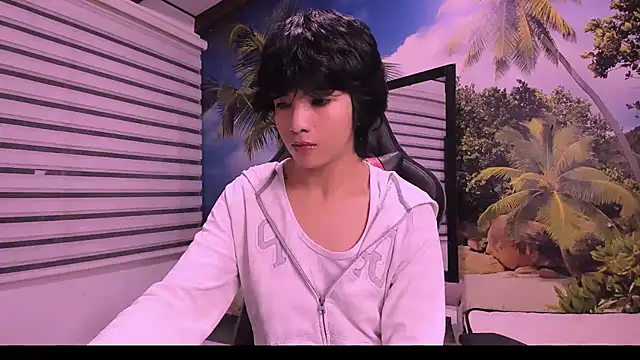 AllanYong18 online show from February 3, 12:47 am