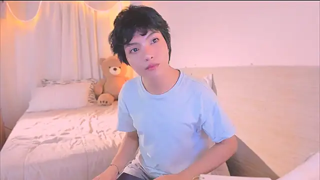 AllanYong18 online show from November 11, 2:55 am