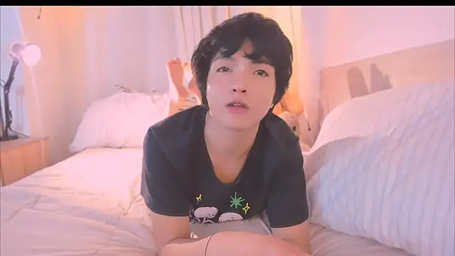 AllanYong18 online show from November 20, 8:58 am