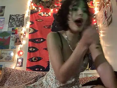 Snapshot of Rubyred2369 chatting on January 15, 1:02 am Rubyred2369 online show from January 15, 1:02 am