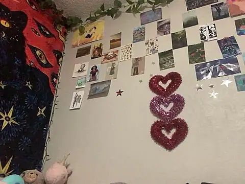 Snapshot of Rubyred2369 chatting on February 10, 7:07 pm Rubyred2369 online show from February 10, 7:07 pm